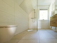 Bad mit Dusche im DG Bad mit Dusche im DG