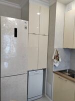 Moderne Küche mit Kaffeemaschine, Wasserkocher und Kochgeschirr – perfekt für entspannte Mahlzeiten wie zu Hause. #VonVImmoServiceUG #VollAusgestattet #GemütlicheKüche #KomfortabelKochen #AllesVorhanden Moderne Küche mit Kaffeemaschine, Wasserkocher und Kochgeschirr – perfekt für entspannte Mahlzeiten wie zu Hause. #VonVImmoServiceUG #VollAusgestattet #GemütlicheKüche #KomfortabelKochen #AllesVorhanden