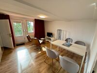 Doppelhaushälfte - 5 Schlafzimmer, 2 Bäder, Küche, Parkplatz Bild 8 Doppelhaushälfte - 5 Schlafzimmer, 2 Bäder, Küche, Parkplatz Bild 8