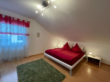 Wohnung 105 m2 für bis zu 6 Personen, zentral gelegen Bild 3 Wohnung 105 m2 für bis zu 6 Personen, zentral gelegen Bild 3