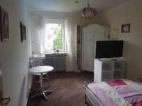 Einzelzimmer mit Waschbecken Einzelzimmer mit Waschbecken