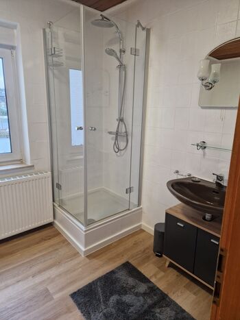 Siegburg: Moderne Monteurwohnung mit Küche und WLAN Picture 2 Siegburg: Moderne Monteurwohnung mit Küche und WLAN Picture 2