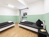 home2stay Apartmenthaus in Reutlingen NEU Wifi, Parkplatz, 30 Personen Bild 19 home2stay Apartmenthaus in Reutlingen NEU Wifi, Parkplatz, 30 Personen Bild 19