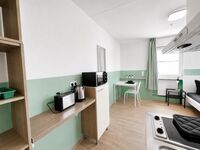 home2stay Apartmenthaus in Reutlingen NEU Wifi, Parkplatz, 30 Personen Bild 8 home2stay Apartmenthaus in Reutlingen NEU Wifi, Parkplatz, 30 Personen Bild 8