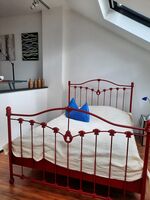 Dachgeschoss Appartement mit eigenem Bad, gesamt ca. 49 qm Bild 2 Dachgeschoss Appartement mit eigenem Bad, gesamt ca. 49 qm Bild 2