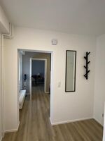 Flur, Apartment 11 Flur, Apartment 11