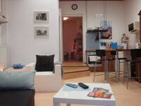 Wohnzimmer mit zusätzlicher Schlafmöglichkeit Wohnzimmer mit zusätzlicher Schlafmöglichkeit