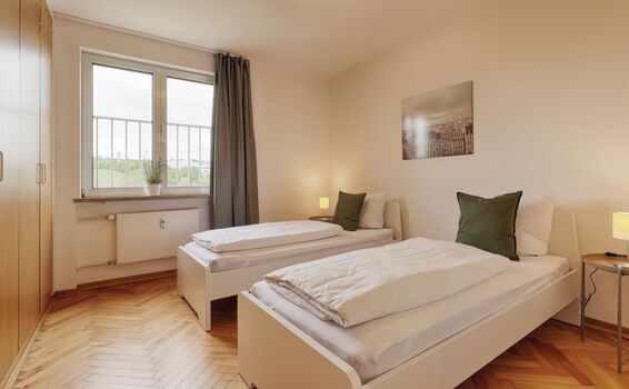 MOWO Monteurzimmer Kitzingen - modern und voll ausgestattet Zdjęcie 3 MOWO Monteurzimmer Kitzingen - modern und voll ausgestattet Zdjęcie 3