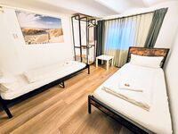 AMB Stays 4-Zimmerwohnung Zwei-WC/Bad, Terrasse, Parkplatz, Max. 7 Pers. Bild 11 AMB Stays 4-Zimmerwohnung Zwei-WC/Bad, Terrasse, Parkplatz, Max. 7 Pers. Bild 11