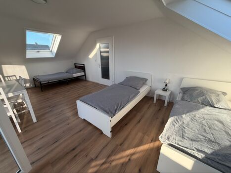 Zimmer 1 / Wohnzimmer mit terasse Zimmer 1 / Wohnzimmer mit terasse