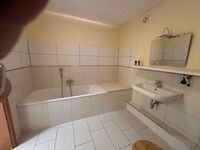 Bad mit Badewanne Bad mit Badewanne