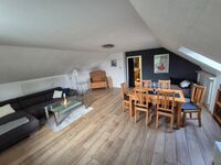 DG Wohnung im Grünen! Außerhalb und doch Zentral Bild 3 DG Wohnung im Grünen! Außerhalb und doch Zentral Bild 3