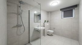 MH17 / TOMASZ-LIVING in OBERHAUSEN - Eigene Dusche + WC Bild 6 MH17 / TOMASZ-LIVING in OBERHAUSEN - Eigene Dusche + WC Bild 6