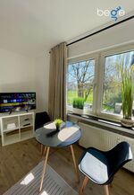 Schlafzimmer 1 mit zwei Einzelbetten, Sitzecke und Smart TV Schlafzimmer 1 mit zwei Einzelbetten, Sitzecke und Smart TV