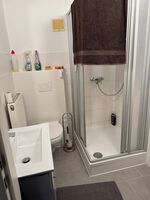 Bad mit Dusche Bad mit Dusche