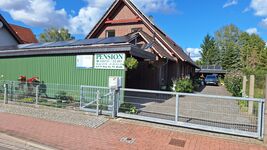 Auffahrt und Carport Auffahrt und Carport