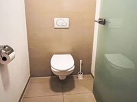 WC WC