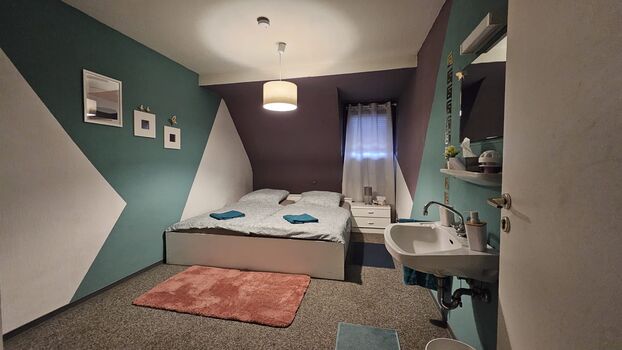 Doppelzimmer auch als Einzelzimmer zu vermieten Doppelzimmer auch als Einzelzimmer zu vermieten