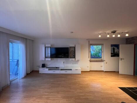 Maisonette-Wohnung in Pfungstadt mit 7 Doppelbetten Maisonette-Wohnung in Pfungstadt mit 7 Doppelbetten