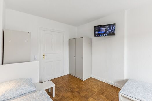Zimmer 1 - 2 Betten + SmartTV Zimmer 1 - 2 Betten + SmartTV