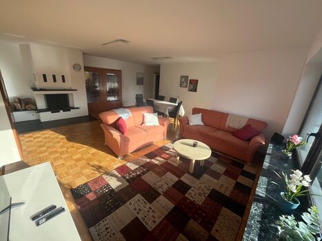 Große Monteurwohnung mit 3 Schlafzimmern, Balkon und WLAN Große Monteurwohnung mit 3 Schlafzimmern, Balkon und WLAN