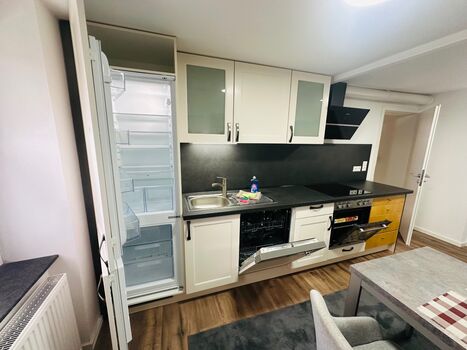 Gästehaus mit 4 App - Parkplatz-Wlan-Waschmaschine-Küche-Klimaanlage Bild 4 Gästehaus mit 4 App - Parkplatz-Wlan-Waschmaschine-Küche-Klimaanlage Bild 4