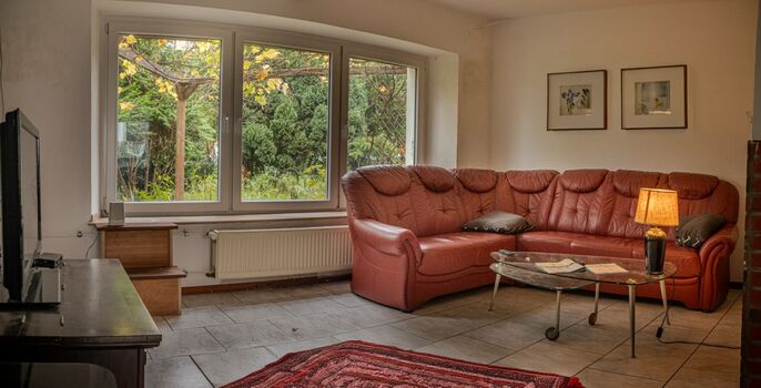 Aufenthaltsbereich mit Sat-TV Aufenthaltsbereich mit Sat-TV