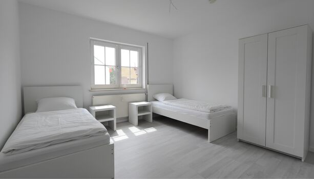 KWATERA24 - Premium Monteurunterkunft - 5 x 4 Betten - 24/7 Bild 2 KWATERA24 - Premium Monteurunterkunft - 5 x 4 Betten - 24/7 Bild 2