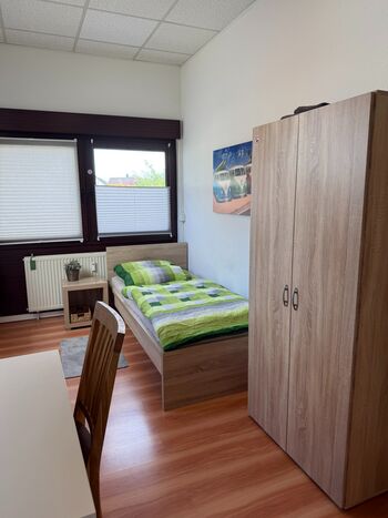 Freundliche Monteurwohnung mit Parkplatz in Solingen Freundliche Monteurwohnung mit Parkplatz in Solingen