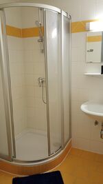 Badzimmer mit Dusche Badzimmer mit Dusche