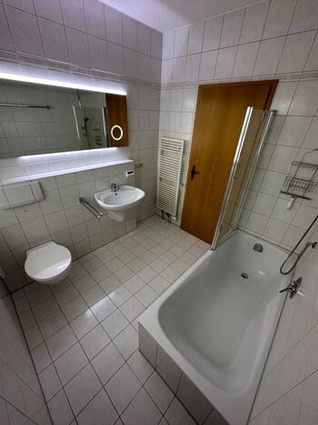 95 m² Wohnung Monteurwohnung | 5 Betten | 2 Balkone | WLAN Picture 4 95 m² Wohnung Monteurwohnung | 5 Betten | 2 Balkone | WLAN Picture 4