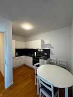 Moderne Monteurwohnung mit Balkon, WLAN, voll ausgestatteter Küche & Par Bild 7 Moderne Monteurwohnung mit Balkon, WLAN, voll ausgestatteter Küche & Par Bild 7