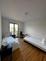 Moderne Monteurwohnung mit Balkon, WLAN, voll ausgestatteter Küche & Par Bild 1 Moderne Monteurwohnung mit Balkon, WLAN, voll ausgestatteter Küche & Par Bild 1