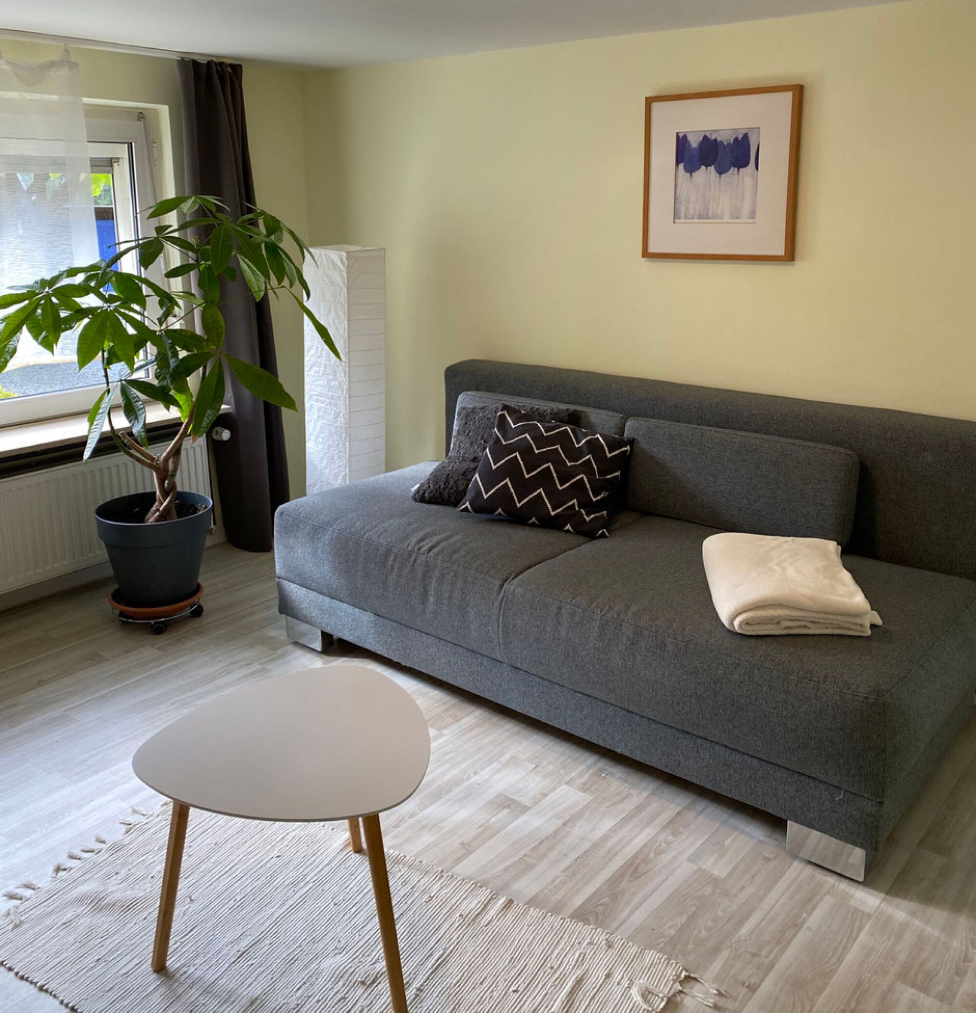 Wohnzimmer mit Doppelsofa Wohnzimmer mit Doppelsofa