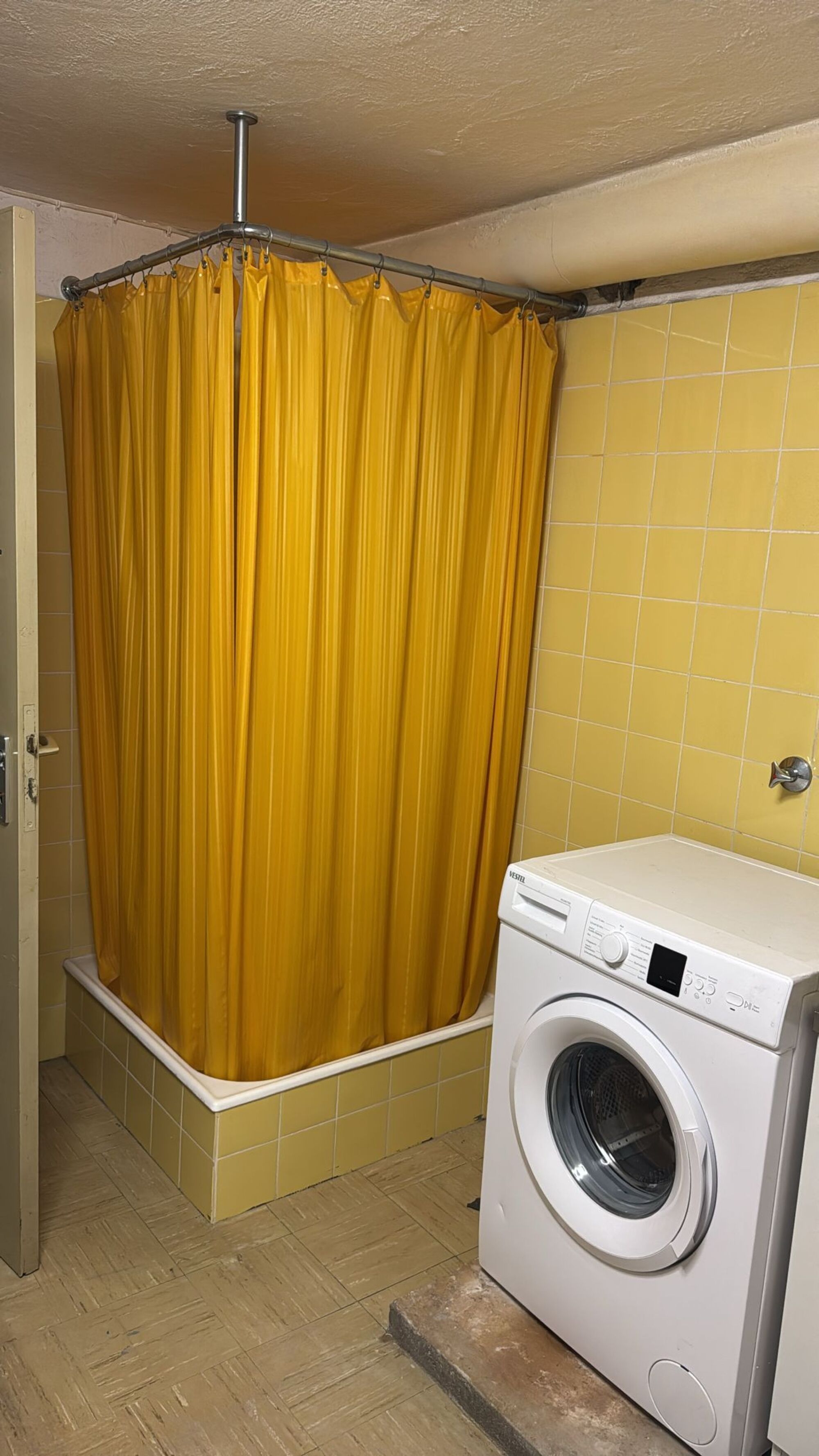Dusche und Waschraum Dusche und Waschraum