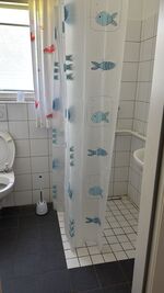 Bad mit Dusche Bad mit Dusche