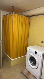 Dusche und Waschraum Dusche und Waschraum