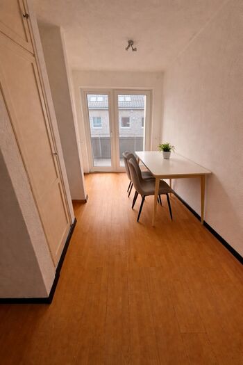 MK HOMES | 3 Schlafzimmer mit Bad, Küche und Esszimmer Zdjęcie 3 MK HOMES | 3 Schlafzimmer mit Bad, Küche und Esszimmer Zdjęcie 3