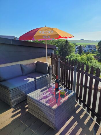 Monteurwohnung Burgstädt: 5 Betten, 3 Schlafzimmer, Balkon, Parkplätze Bild 1 Monteurwohnung Burgstädt: 5 Betten, 3 Schlafzimmer, Balkon, Parkplätze Bild 1