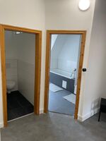 Zugang zu den Badezimmern/ Flur Zugang zu den Badezimmern/ Flur