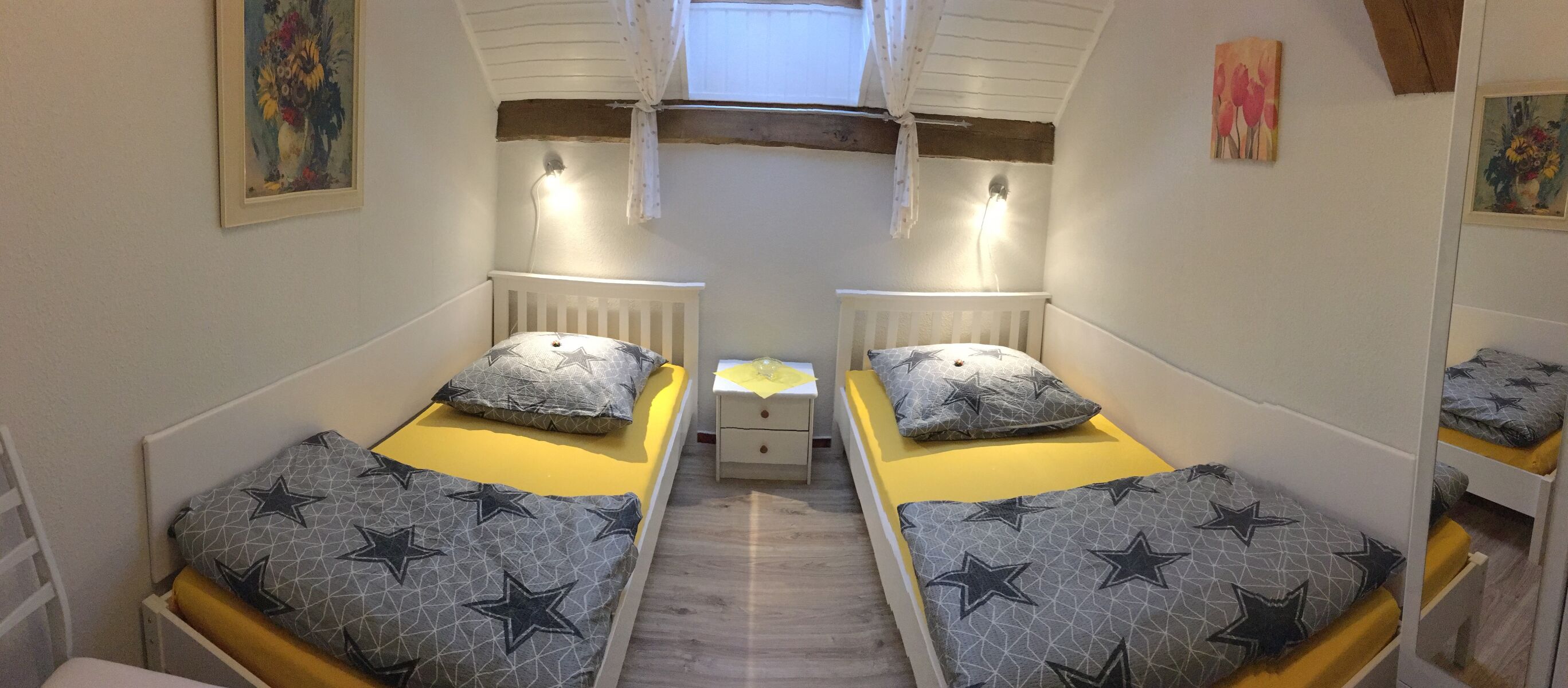 Ein Doppelzimmer in einer unserer Unterkünfte Ein Doppelzimmer in einer unserer Unterkünfte