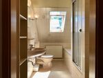 Elbdeich: Badezimmer mit Dusche Elbdeich: Badezimmer mit Dusche