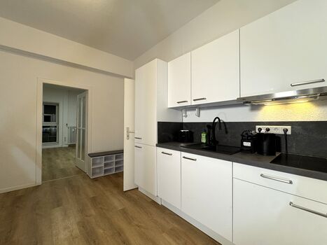 Modern Möbelierte Wohnung mit 2 Zimmern mit jeweils 2 Betten Bild 3 Modern Möbelierte Wohnung mit 2 Zimmern mit jeweils 2 Betten Bild 3