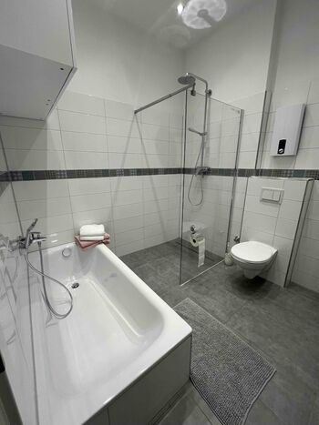 Moderne Wohnung auf Zeit mit sehr guter Verkehrsanbindung Zdjęcie 3 Moderne Wohnung auf Zeit mit sehr guter Verkehrsanbindung Zdjęcie 3
