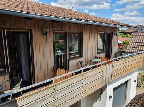 Haus Drei Seen - Gästezimmer mit Kingsize-Bett und Balkon Haus Drei Seen - Gästezimmer mit Kingsize-Bett und Balkon