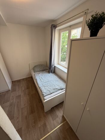 Kassel | bis zu 36 Personen | EZ + DZ | Internet | TV | Küche Bild 2 Kassel | bis zu 36 Personen | EZ + DZ | Internet | TV | Küche Bild 2