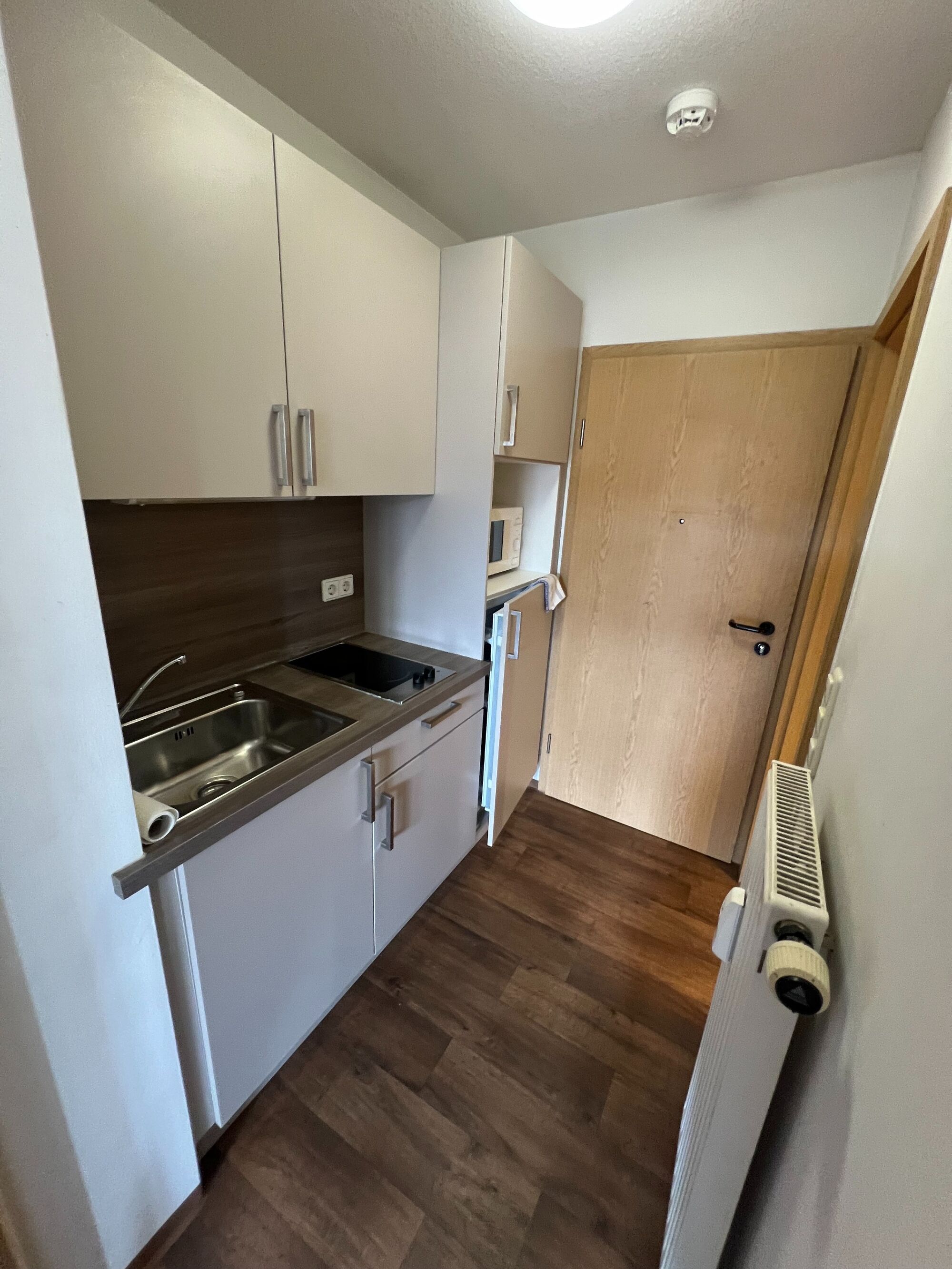 Flur mit Küche Flur mit Küche