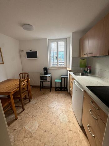Haus in Kitzingen, 9 Betten, zentral mit 2 Küchen und 2 Bäder mit Dusche Bild 5 Haus in Kitzingen, 9 Betten, zentral mit 2 Küchen und 2 Bäder mit Dusche Bild 5
