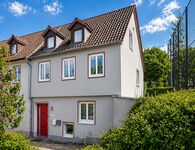 Haus in Kitzingen, 9 Betten, zentral mit 2 Küchen und 2 Bäder mit Dusche Bild 1 Haus in Kitzingen, 9 Betten, zentral mit 2 Küchen und 2 Bäder mit Dusche Bild 1