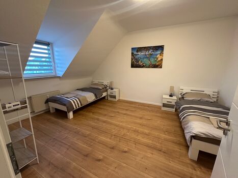 DERKO APART 2 Picture 4 DERKO APART 2 Picture 4